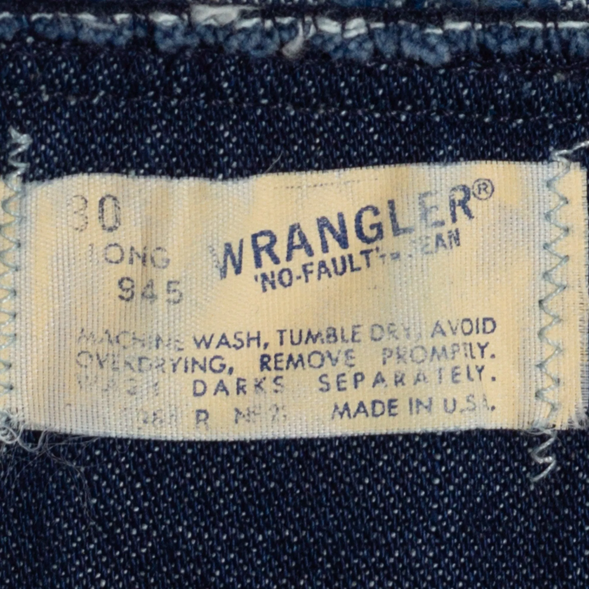 30L 70s Wrangler No Fault Dark Wash Unisex Jeans NWT